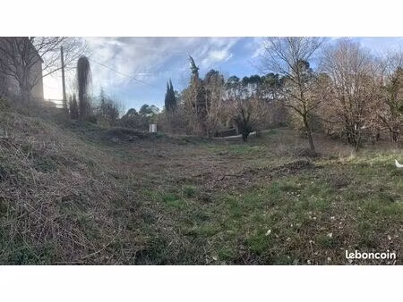 terrain constructible 1504m² - saint paul la coste