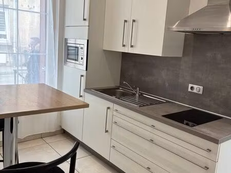 loue f1 disponible 380 euros