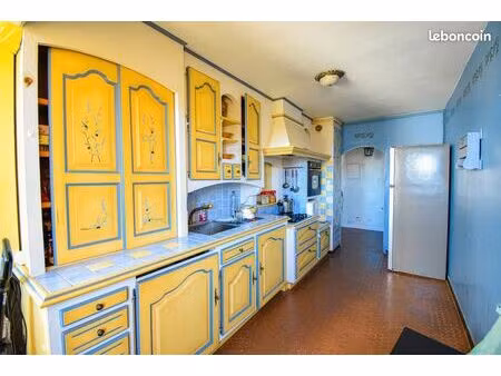 t4 100 m² – vue dégagée ventoux & tour magne – balcon  parking  ascenseurs