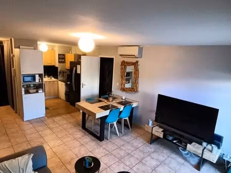 t2 avec balcon  parking et climatisation – nîmes