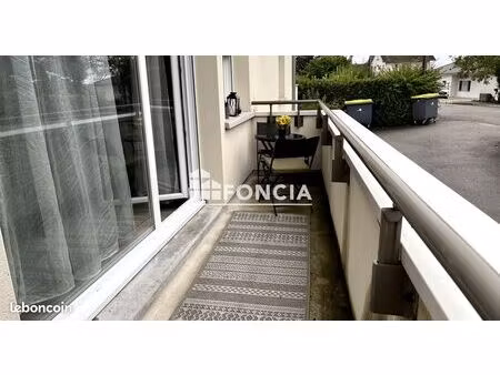 beau t2 de 41 61 m2 avec terrasse situé à serre les sapins dans une petite copropriété réc