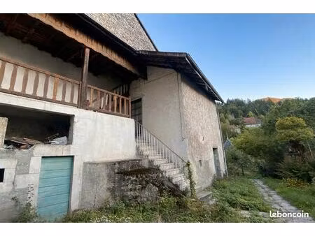 maison 6 pièces 225 m²
