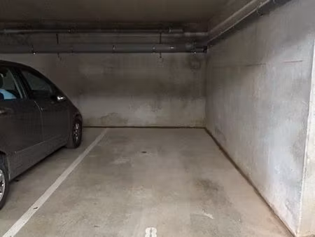 place de parking sous sol