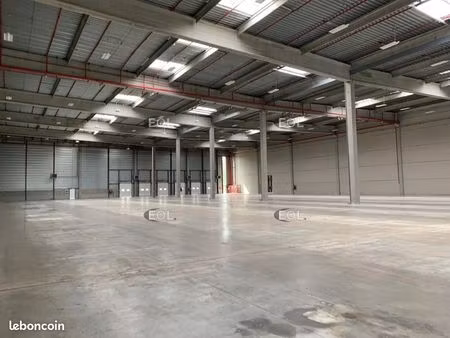 local logistique 22 130 m²