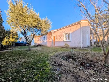 villa 4 pièces 95 m²