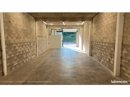 entrepôt 118m² à louer