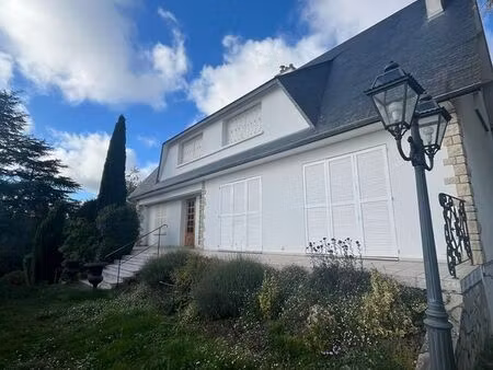 belle propriété à paron avec vue imprenable sur sens