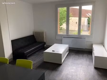 petite maison individuelle entre joigny et auxerre
