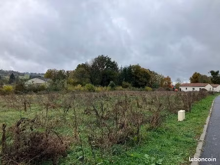 terrain 745 m² giou de mamou