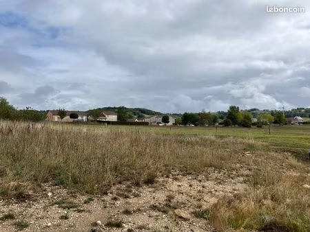 terrain 569 m² naucelles