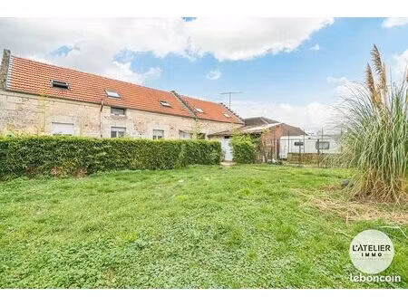 immeuble 9 pièces 215 m²