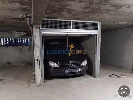 parking/box 12 m² les orres