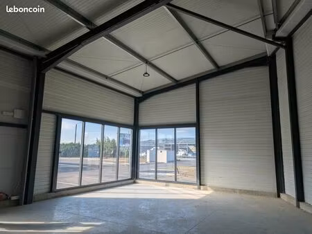local d'activité 103 m²