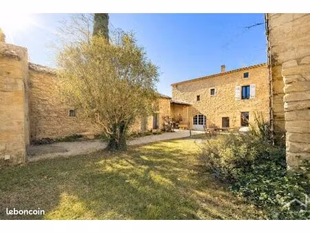 mas 15 pièces 387 m²