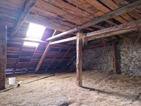 maison de village 1 pièce 180 m²