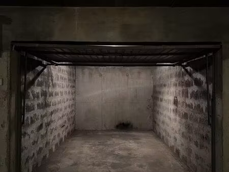 garage/box 15 m² echirolles