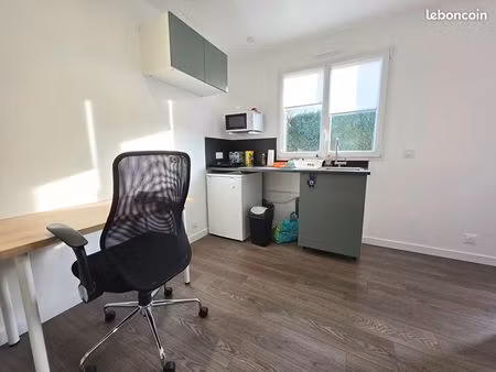 immeuble 17 pièces 330 m²