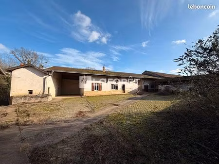 ferme 3 pièces 80 m²