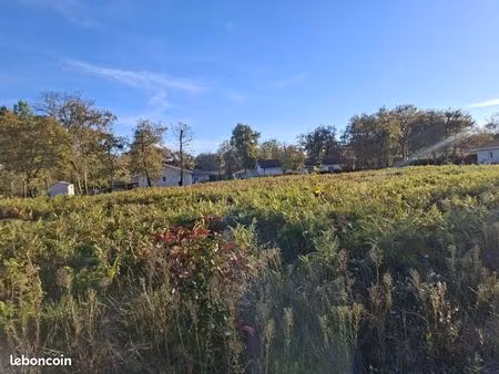 terrain 854 m² bas mauco