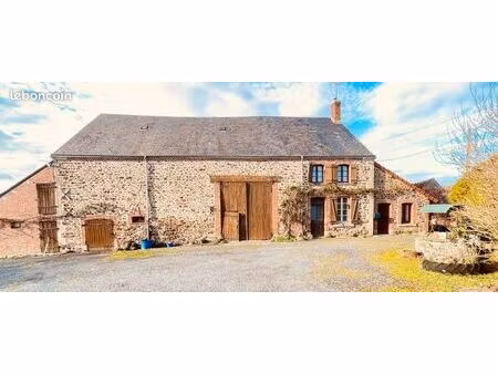 maison en pierre sans vis à vis - grand potentiel