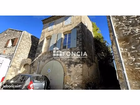 collias immeuble composé de deux appartements et remise ou garage aménageable au rdc