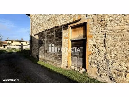 à vendre – grange à réhabiliter avec permis accepté - saint didier de formans 01600