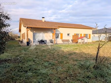 villa 6 pièces 151 m²