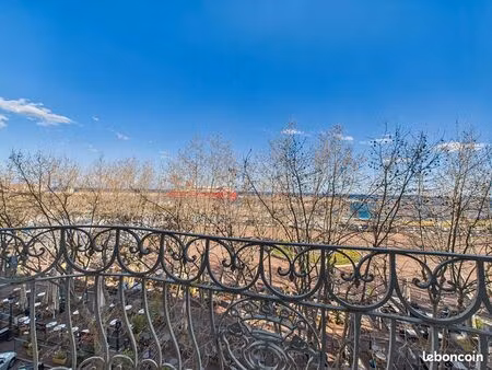 local commercial 110 m² bastia