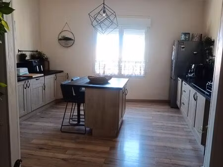 maison de ville en l avec extérieur entièrement rénovée