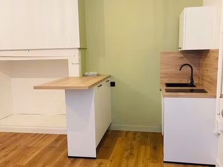 studio de 25m²  hyper-centre d’aurillac  à deux pas de la superbe abbatiale saint-géraud