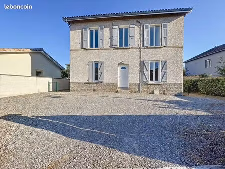 maison avec 2 logements t3 indépendants  meublés  revenus prouvés  très bons avis airbnb e