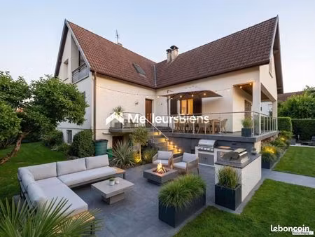 maison 6 pièces 180 m²