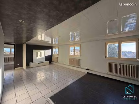 appartement 2 pièces 64 m²