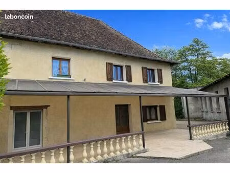 maison 4 pièces 138 m²
