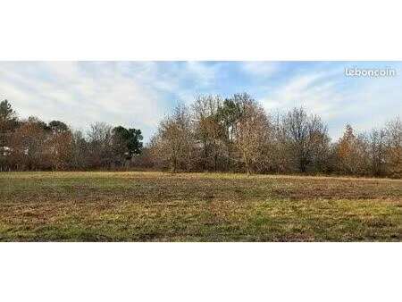 terrain 11 830 m² saint laurent des hommes