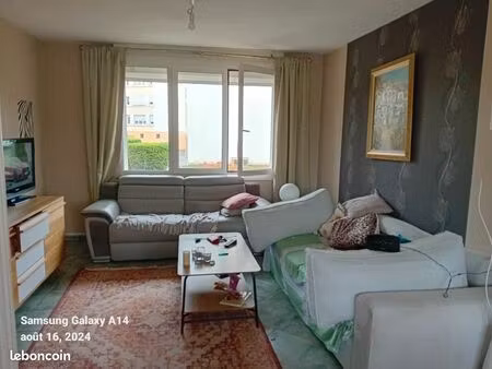 appartement 67 m2. beau quartier