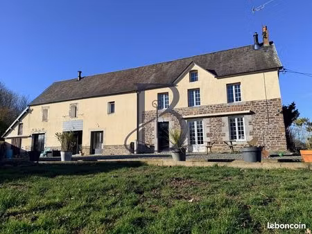 maison 8 pièces 196 m²