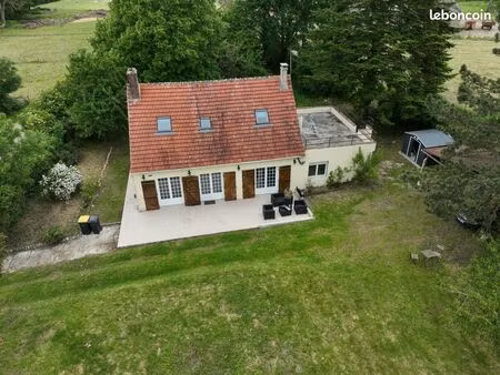 charmante maison de 5 pièces situé dans un environnement calme et boisé