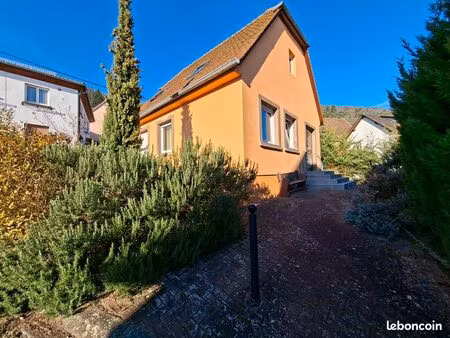 petite maison proche de la forêt