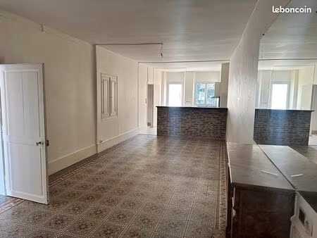 t4 avec jardin centre ville de brou