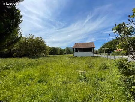 belle grange de 112 m² avec terrain constructible (3415 m²)