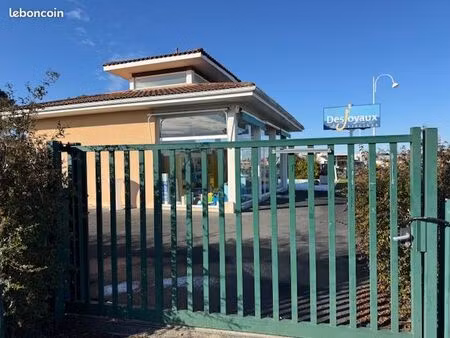 à louer – local commercial n°1 – entrée de ville de biscarrosse