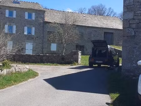 location / vente corp de ferme 4 chambres