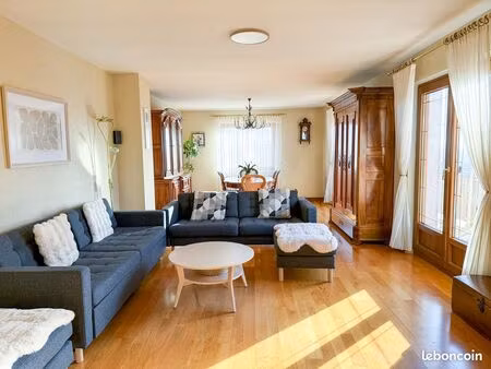 maison familiale avec ses 2 gîtes aménagés + f1 en rez-de-jardin dans le vignoble alsacien