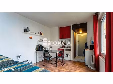 exclusivite foncia - à deux pas de la gare centrale  studio vendu libre de toute occupatio