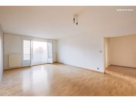 meylan appartement et place privative à la vente