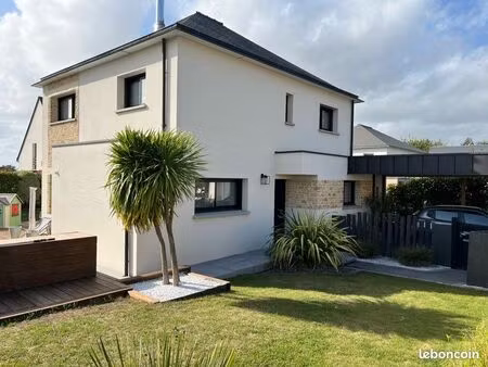 maison moderne 140 m² avec piscine – jardin  garage et double carport