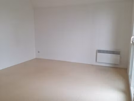 t2 neuilly sous clermont