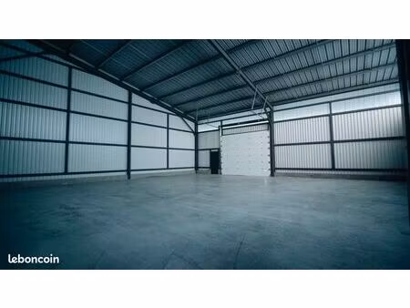 local d'activités / artisanale et entrepôt 300m2