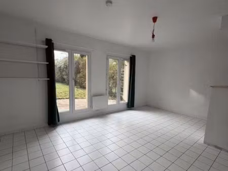 studio 1 pièce 33 m²
